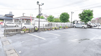 ひまわり薬局の駐車場
