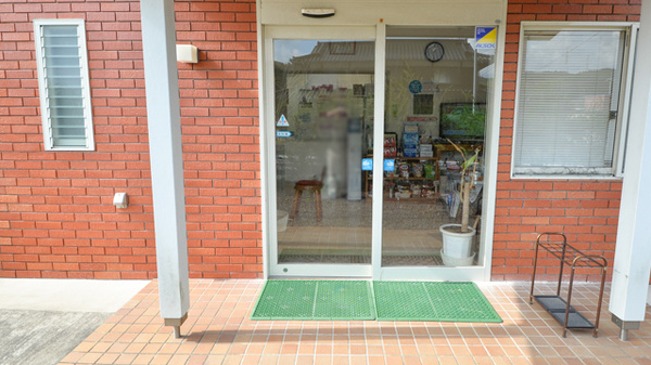 さくら薬局の入口