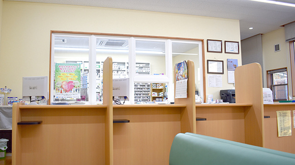 石橋調剤薬局の受付/カウンター