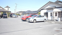 有限会社工藤調剤薬局坂ノ市店の駐車場