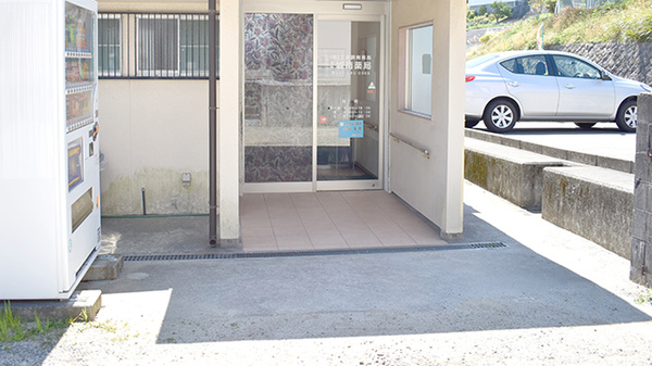 城南薬局の入口