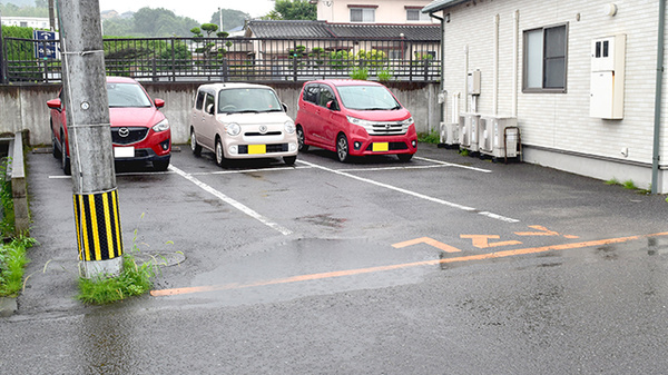 ブンゴヤ薬局　横瀬店の駐車場