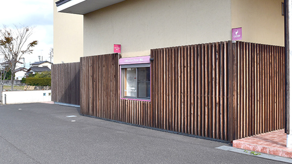 イルカ薬局中津店のドライブスルー