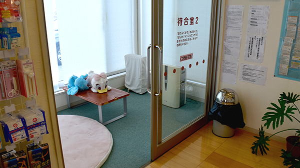 あそう調剤薬局小児科まえ店の感染予防待合スペース