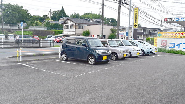 はさま調剤薬局の駐車場