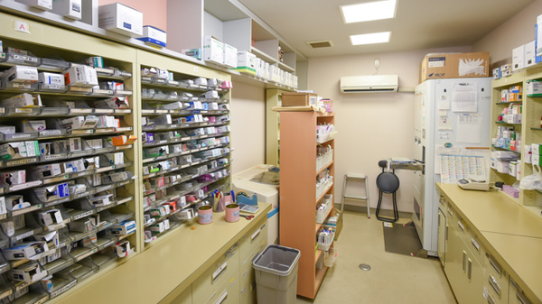 ハロー薬局吉村店の調剤室