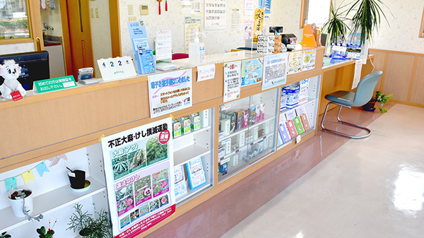 わかくさ薬局の受付/カウンター