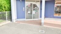 ふるさと薬局の入口