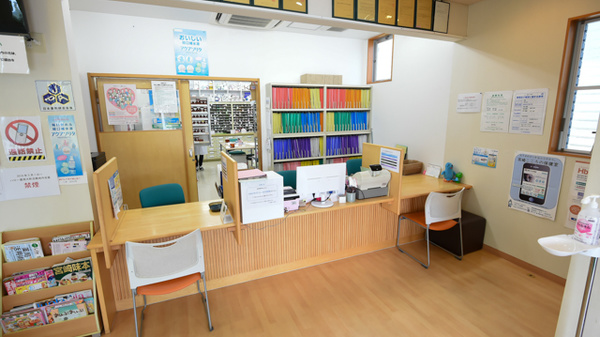 ハロー薬局大町店の受付/カウンター