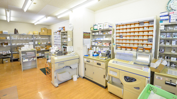 幸生堂薬局の調剤室