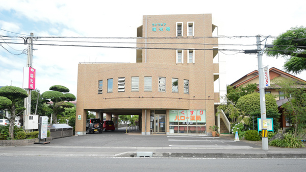 ハロー薬局本郷店の外観