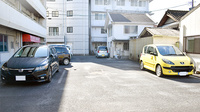 さとかん薬局　山月店の駐車場