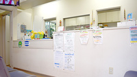 さとかん薬局　北新小路店の受付/カウンター