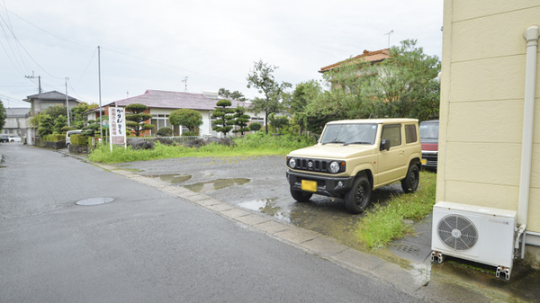 かりん薬局の駐車場