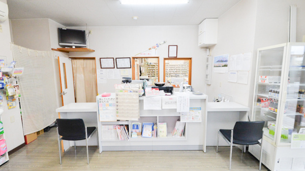しもずる薬局の受付/カウンター