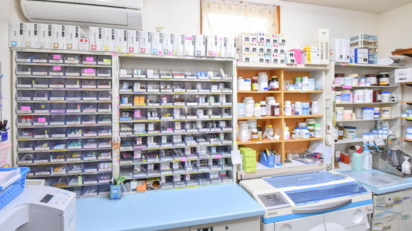 ヘルシー薬局垂水店の薬棚