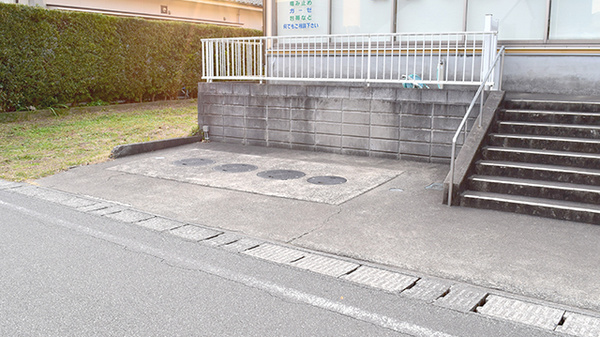 阪神調剤薬局　ひよし店の駐車場
