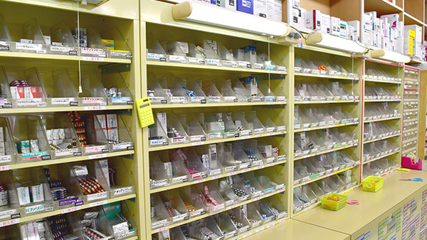 大信薬局　みどりの里店の薬棚