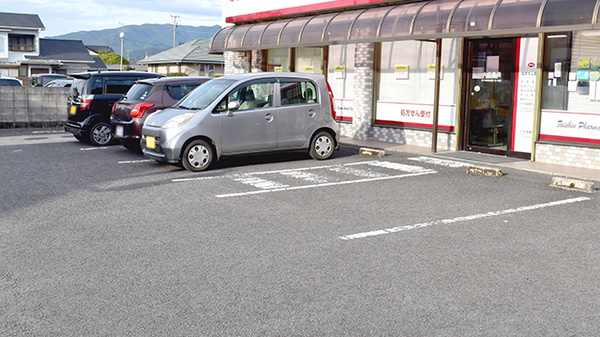 大信薬局　みどりの里店の駐車場