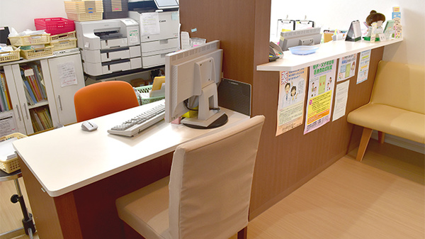 クローバー薬局の受付/カウンター