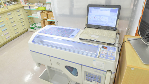 あけぼの薬局の調剤器具