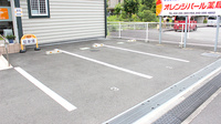 オレンジパール薬局の駐車場