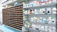 スギ薬局　北山店の薬棚