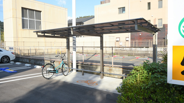 スギ薬局　北山店の駐輪場