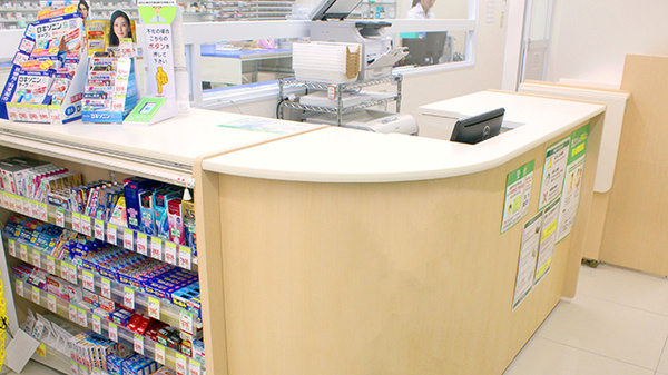 スギ薬局　西新井店の受付/カウンター