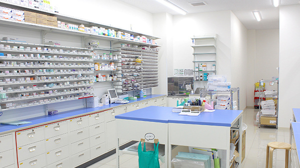 スギ薬局　西新井店の調剤室
