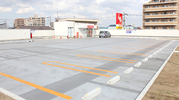 スギ薬局　西新井店の駐車場