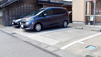 はくいあおば薬局の駐車場