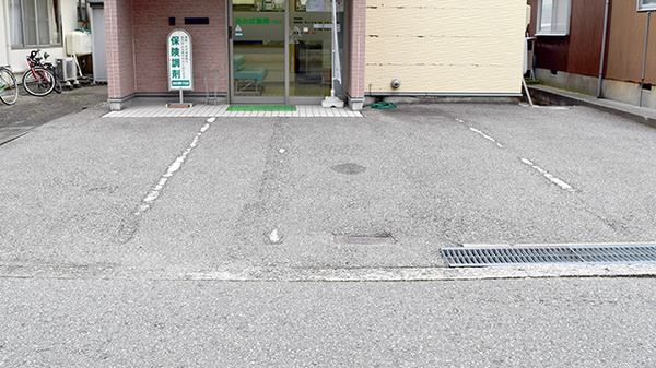 あおば薬局くれは店の駐車場