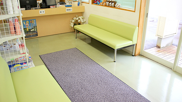 あおば薬局木田店の待合スペース