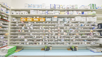 スギ薬局　桂南店の薬棚