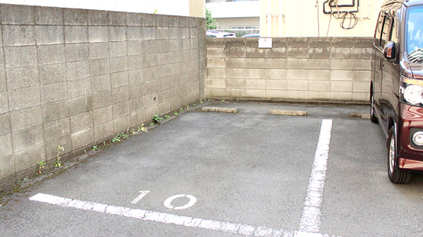 まい薬局 板橋坂下店の駐車場