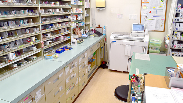 あい薬局向宿店の調剤室