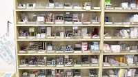 あい薬局ひくま店の薬棚