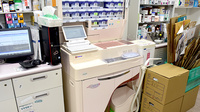 薬局トモズ 向島店の調剤器具