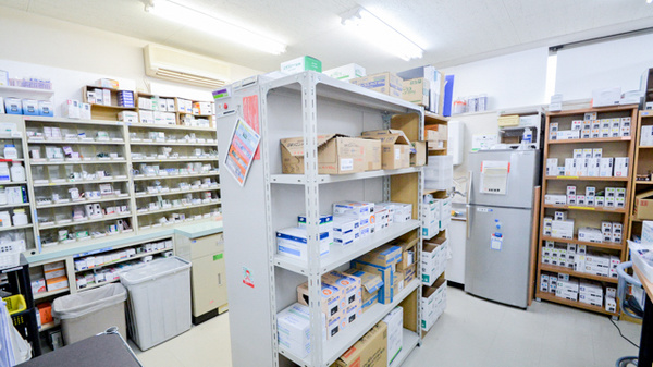 上飯野かがやき薬局の調剤室