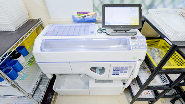上飯野かがやき薬局の調剤器具