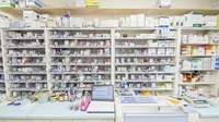 きたがた調剤薬局の薬棚