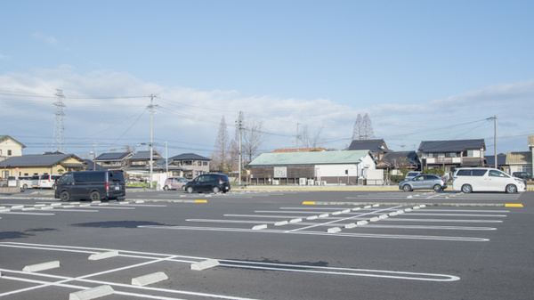 可児かがやき薬局の駐車場