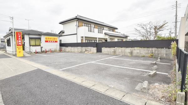 いずみ薬局　尾張旭店の駐車場