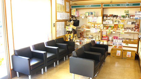 タジマ薬局公園ばし店の待合スペース