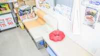 橿原調剤薬局　市役所前店の待合スペース