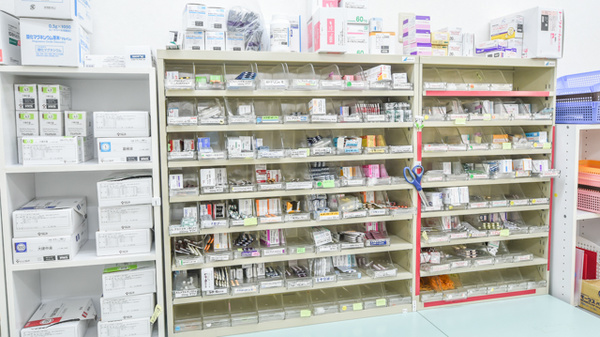 薬棚