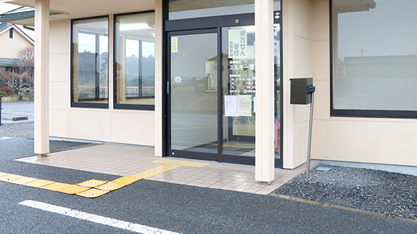 ミルキー薬局の入口