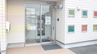 あおぞら薬局の入口