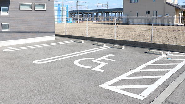 ココ薬局の駐車場